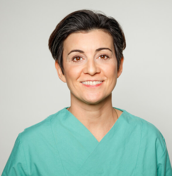 Fachärztin für Oralchirugie Dr. Sahra Yavari